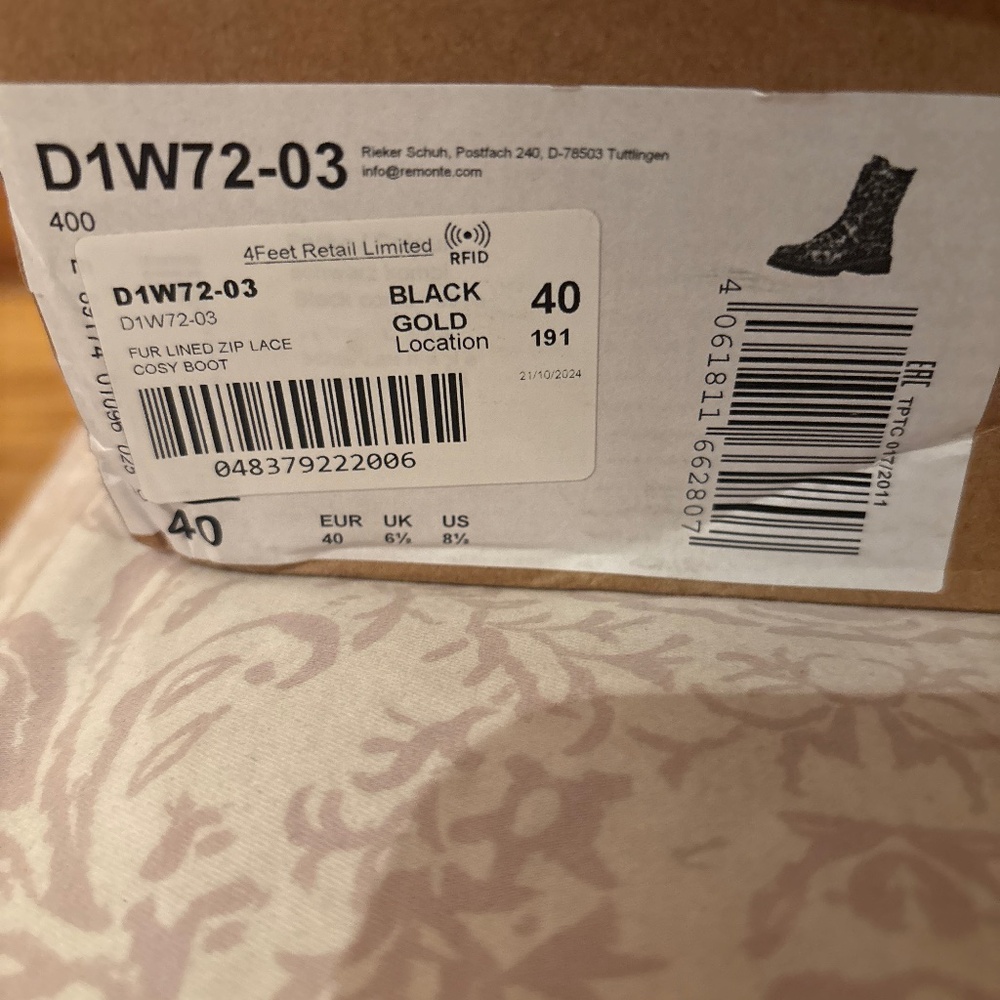 New Super Hip Black/Gold Boots from London